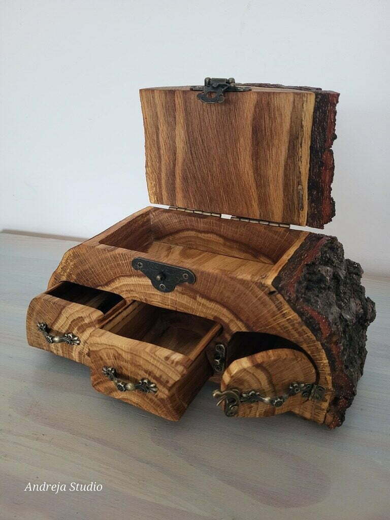 Box015 Oak box Oak box